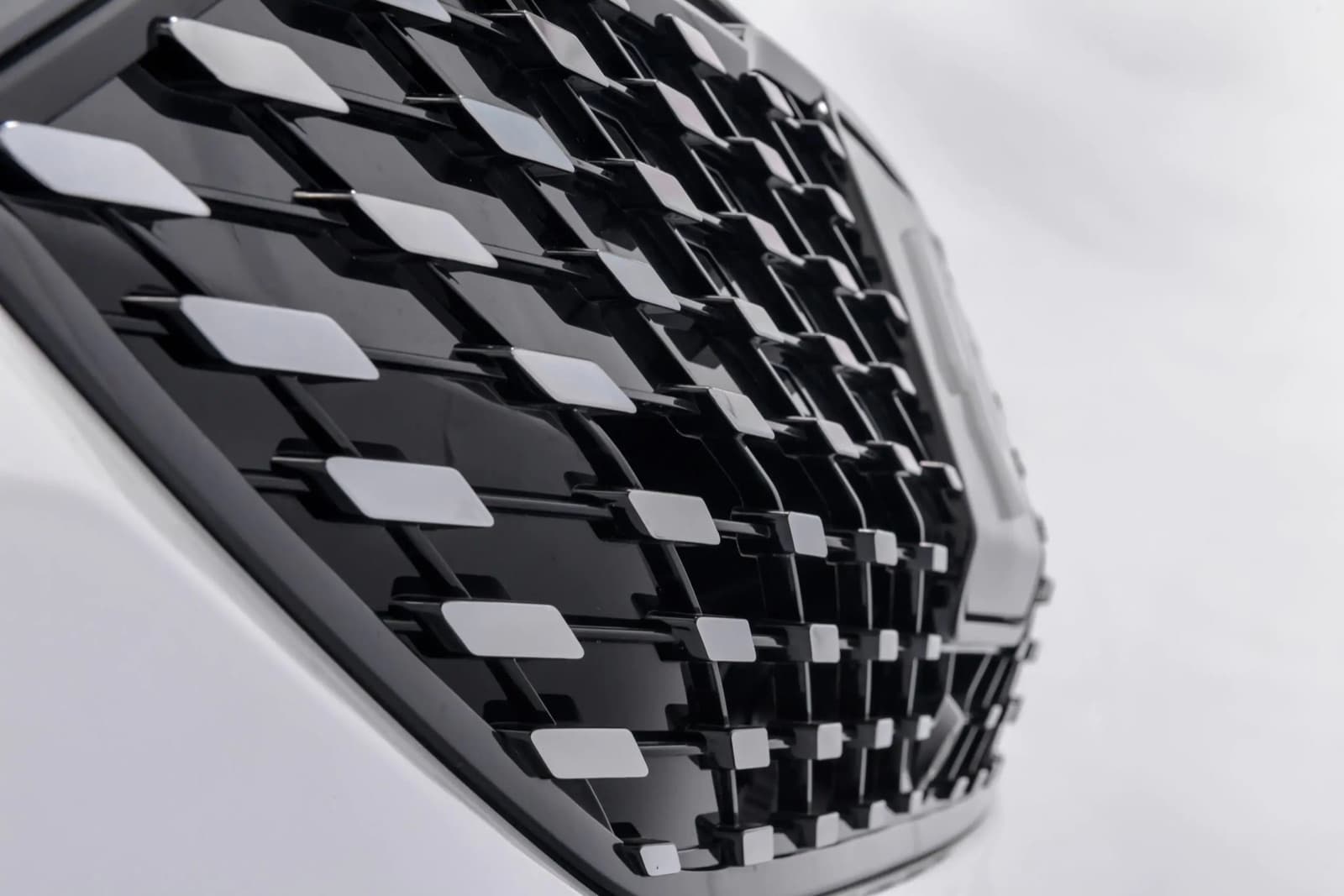 Detalle de la parrilla diamantada del EV3